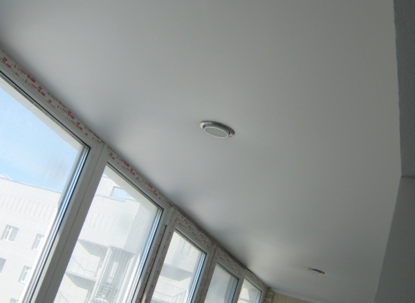 Парящие натяжные потолки